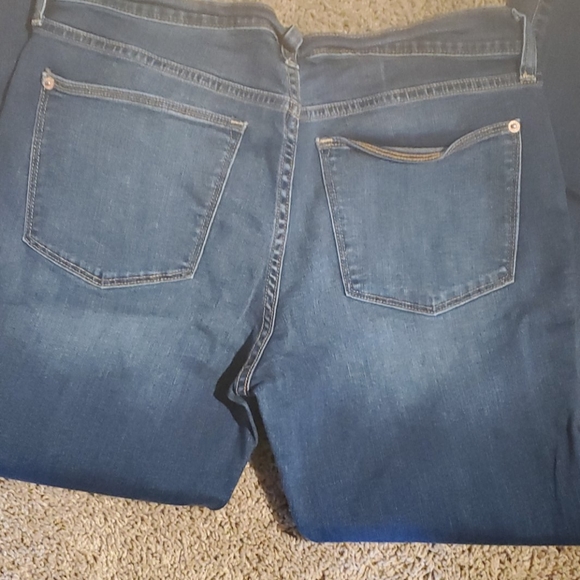 Old navy skinny jeans - Picture 2 of 3